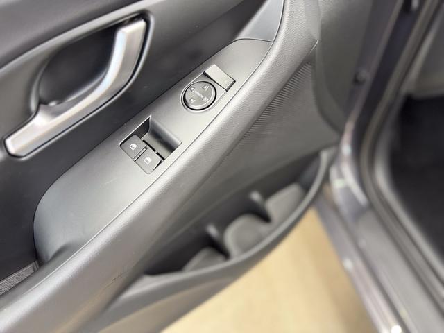 Hyundai i30 STYLE DCT ALU SHZ NAVI RFK PDC 