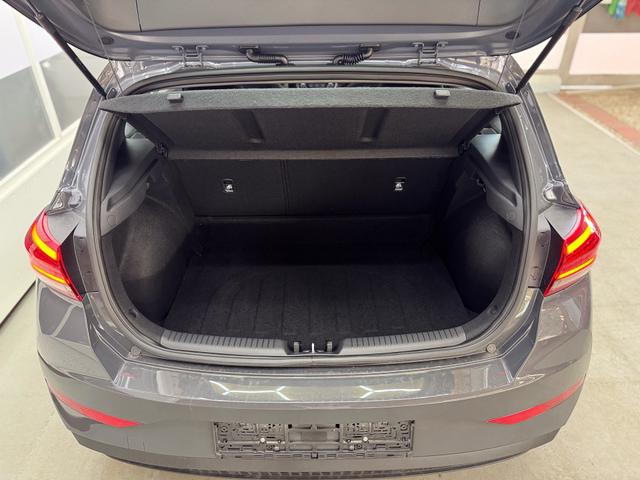 Hyundai i30 STYLE DCT ALU SHZ NAVI RFK PDC 