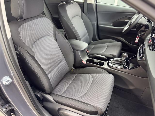 Hyundai i30 STYLE DCT ALU SHZ NAVI RFK PDC 