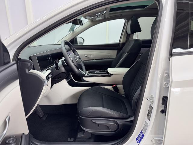 Hyundai TUCSON Premium PHEV PANO SHZ v+h 18 ALU 
