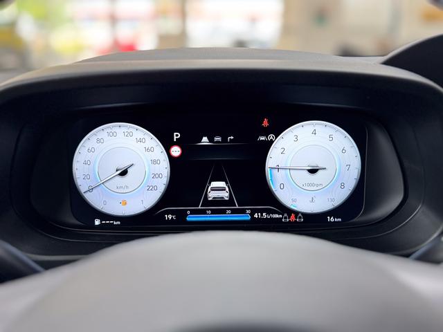 Hyundai BAYON PREMIUM DCT ACC SmartSense PLUS NAVI SHZ RFK PDC KLIMAAUTOMATIK 