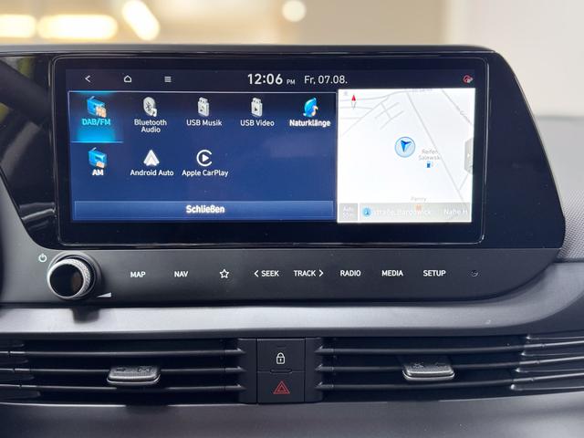 Hyundai BAYON PREMIUM DCT ACC SmartSense PLUS NAVI SHZ RFK PDC KLIMAAUTOMATIK 