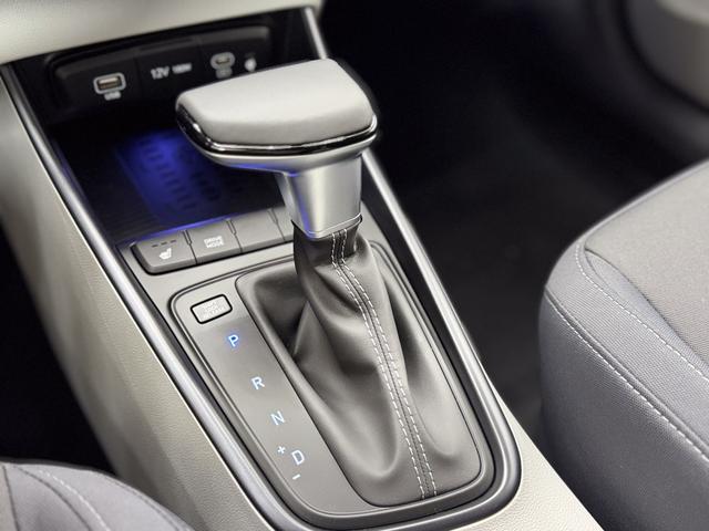 Hyundai BAYON PREMIUM DCT ACC SmartSense PLUS NAVI SHZ RFK PDC KLIMAAUTOMATIK 