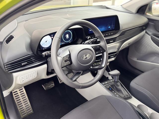 Hyundai BAYON PREMIUM DCT ACC SmartSense PLUS NAVI SHZ RFK PDC KLIMAAUTOMATIK 