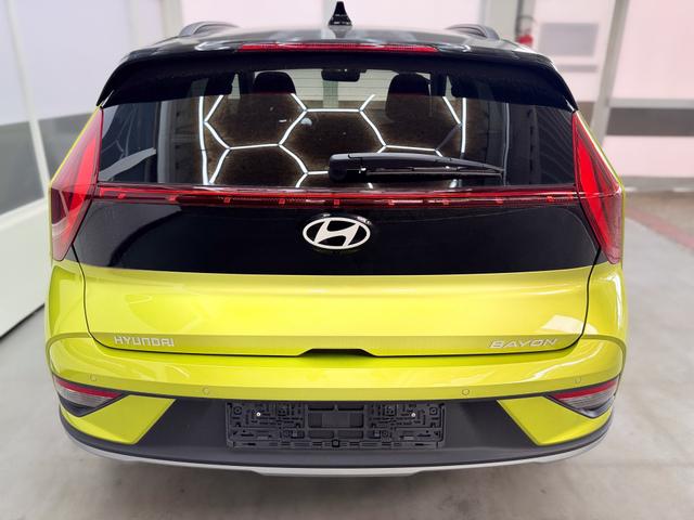 Hyundai BAYON PREMIUM DCT ACC SmartSense PLUS NAVI SHZ RFK PDC KLIMAAUTOMATIK 