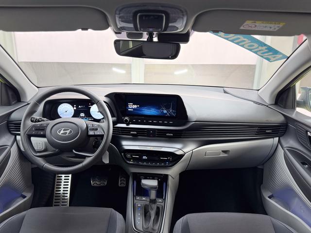 Hyundai BAYON PREMIUM DCT ACC SmartSense PLUS NAVI SHZ RFK PDC KLIMAAUTOMATIK 