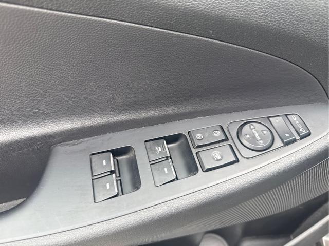 Hyundai / TUCSON / Grau /  /  / 