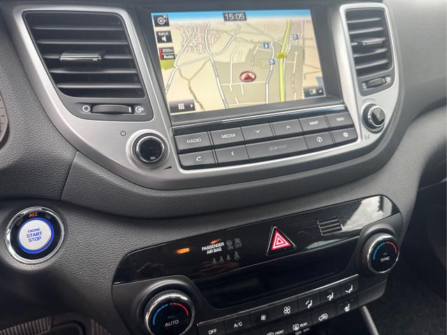 Hyundai / TUCSON / Grau /  /  / 