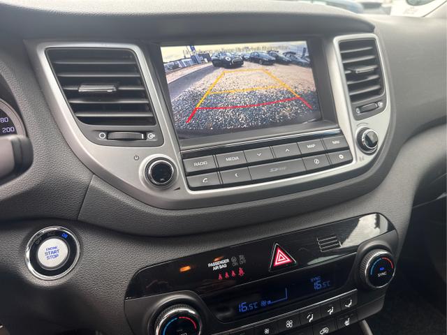 Hyundai / TUCSON / Grau /  /  / 