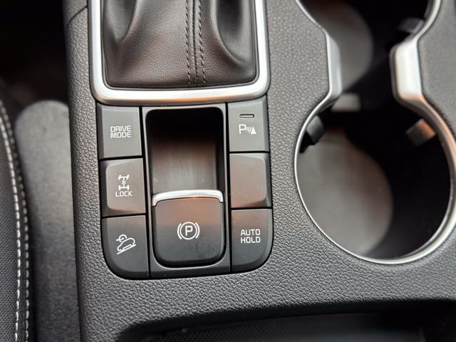 Kia Sportage VISION 4WD DCT SHZ SH NAVI RFK PDC 