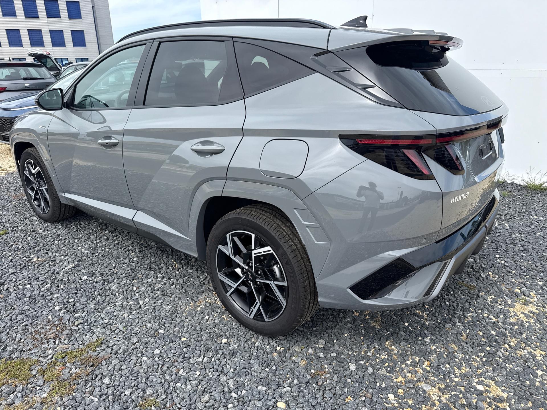 Hyundai / TUCSON / Grau /  /  / 