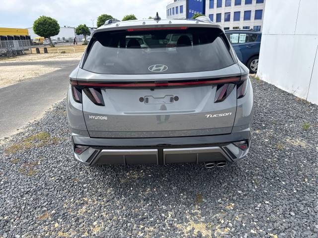 Hyundai / TUCSON / Grau / / / 