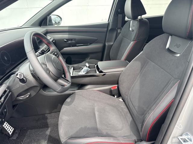 Hyundai / TUCSON / Grau / / / 