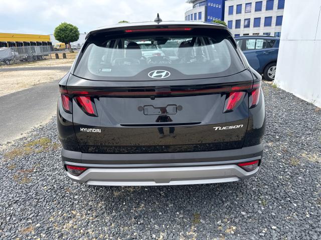 Hyundai / TUCSON / Grau / / / 