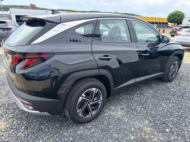 Hyundai / TUCSON / Grau / / / 
