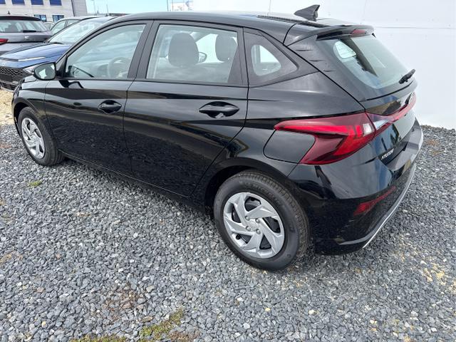 Hyundai / i20 / Grau / / / 