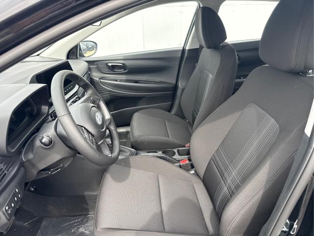 Hyundai / i20 / Grau / / / 