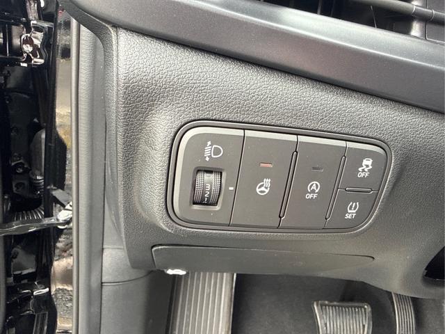 Hyundai / i20 / Grau / / / 
