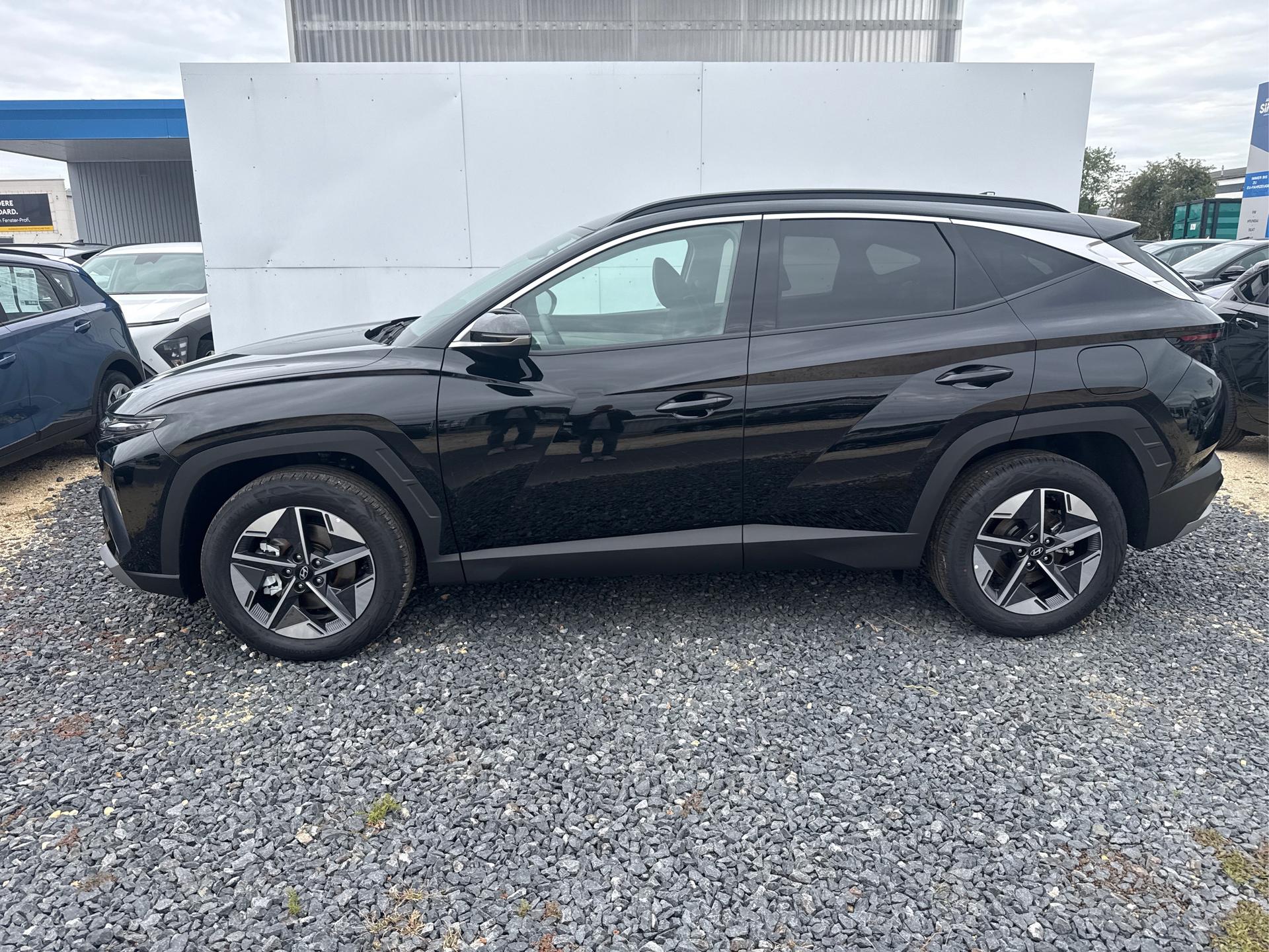 Hyundai / TUCSON / Grau /  /  / 