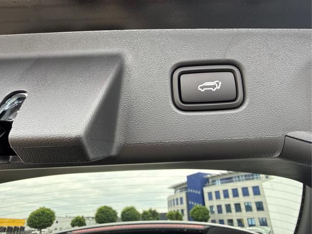 Hyundai / TUCSON / Grau / / / 