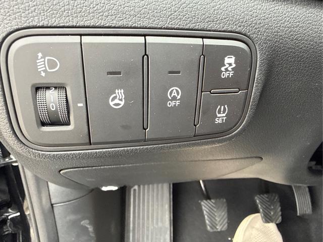 Hyundai / i20 / Grau / / / 
