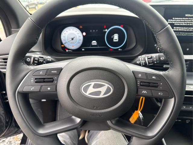Hyundai / i20 / Grau / / / 