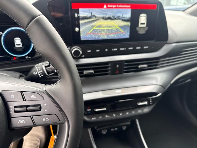 Hyundai / i20 / Grau / / / 