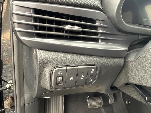 Hyundai / i20 / Grau / / / 