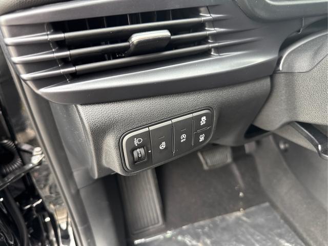 Hyundai / i20 / Grau / / / 