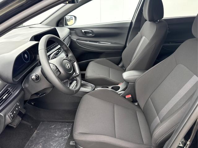 Hyundai / i20 / Grau / / / 