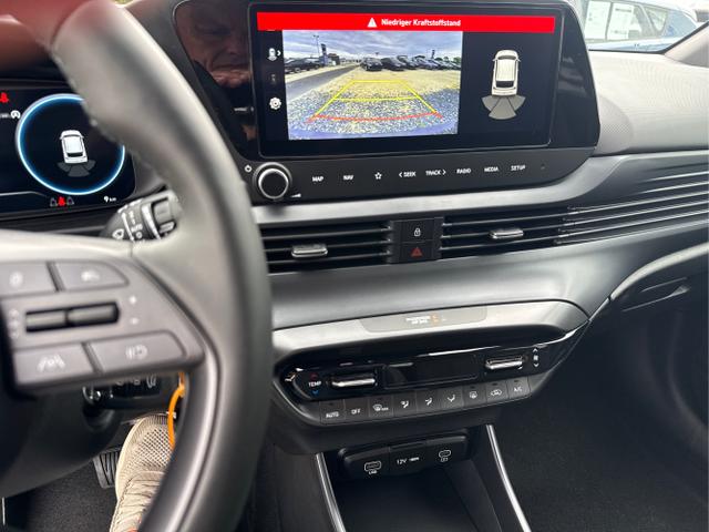 Hyundai / i20 / Grau / / / 