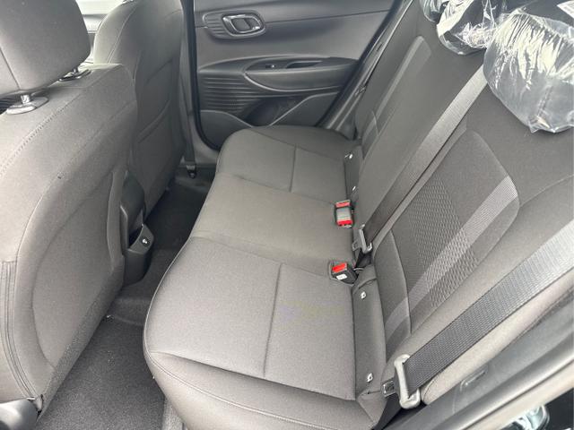 Hyundai / i20 / Grau / / / 