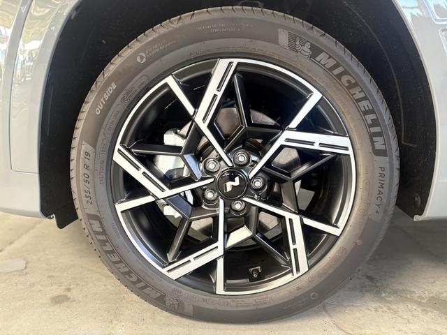Hyundai TUCSON PREMIUM DCT N-LINE PANO E-SHIFT NAVI ACC 