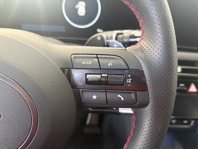 Hyundai TUCSON PREMIUM DCT N-LINE PANO E-SHIFT NAVI ACC 