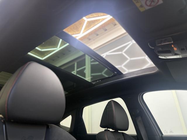 Hyundai TUCSON PREMIUM DCT N-LINE PANO E-SHIFT NAVI ACC 