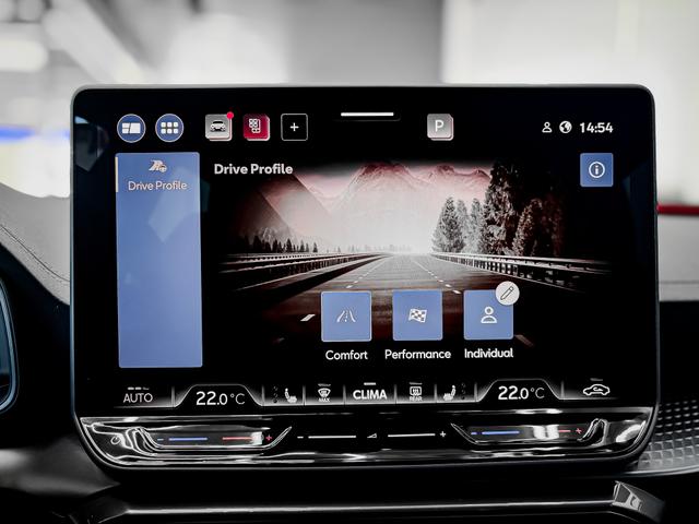 Cupra Leon Sportstourer 1.5 eTSI DSG AHK KEYLESS RFK ACC PDC SHZ 