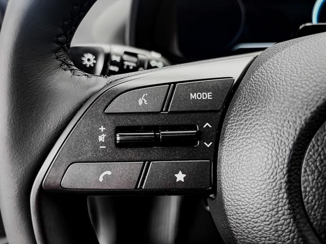 Hyundai i20 STYLE DCT BLACK LINE NAVI WP RFK PDC KLIMAAUTOMATIK ALU 