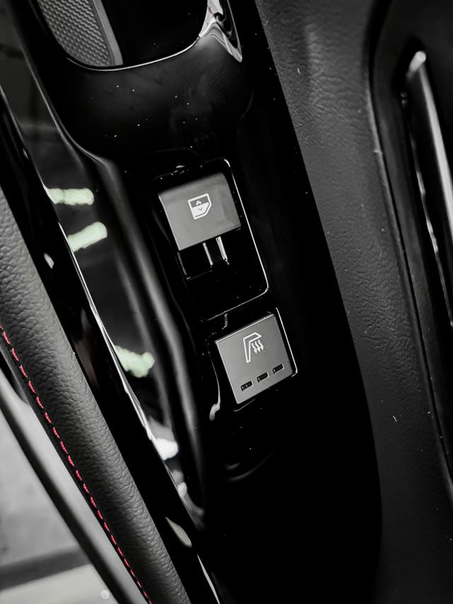Hyundai TUCSON HEV PREMIUM AUT N-LINE PANO NAVI EL.HECKKLAPPE RFK PDC 