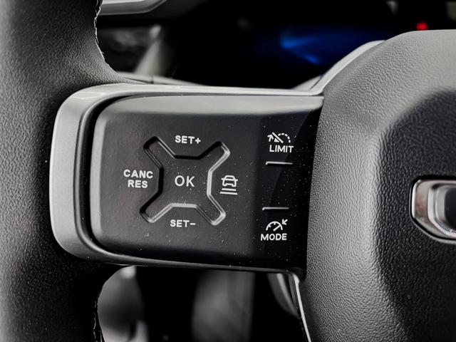 Jeep Compass ALTITUDE DCT NAVI ACC 360 KEYLESS 
