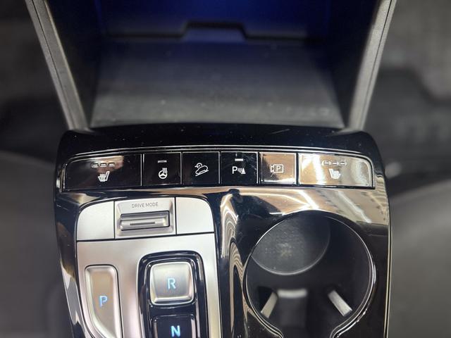 Hyundai TUCSON 1 TREND 2WD HEV AUT NAVI RFK PDC SHZ 