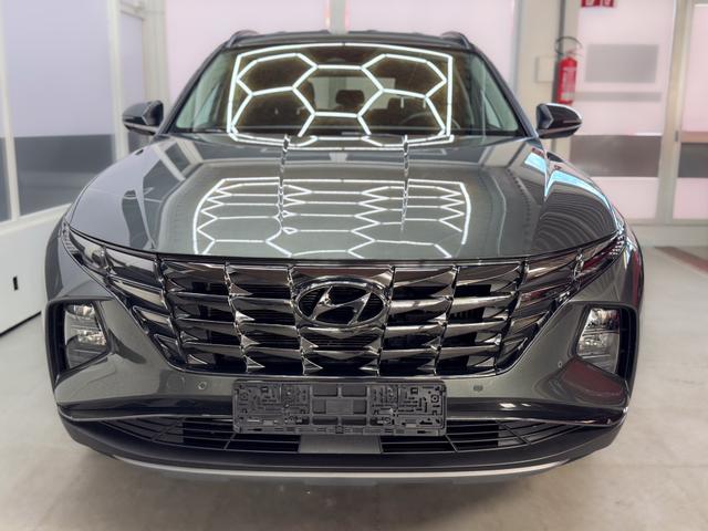 Hyundai TUCSON - 1 TREND 2WD HEV AUT NAVI RFK PDC SHZ
