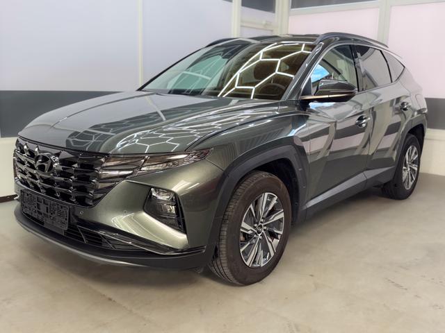 Hyundai TUCSON 1 TREND 2WD HEV AUT NAVI RFK PDC SHZ 