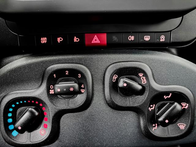 Fiat Panda Pandina KLIMA PDC EL.PAKET 5 Kopfst&uuml;tzen 