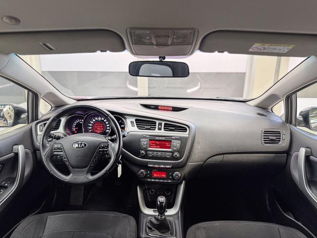 Kia Ceed FIFA World Cup Edition SHZ KLIMAAUTOMATIK PDC 