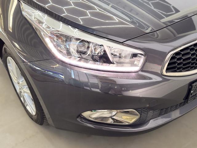 Kia Ceed FIFA World Cup Edition SHZ KLIMAAUTOMATIK PDC 
