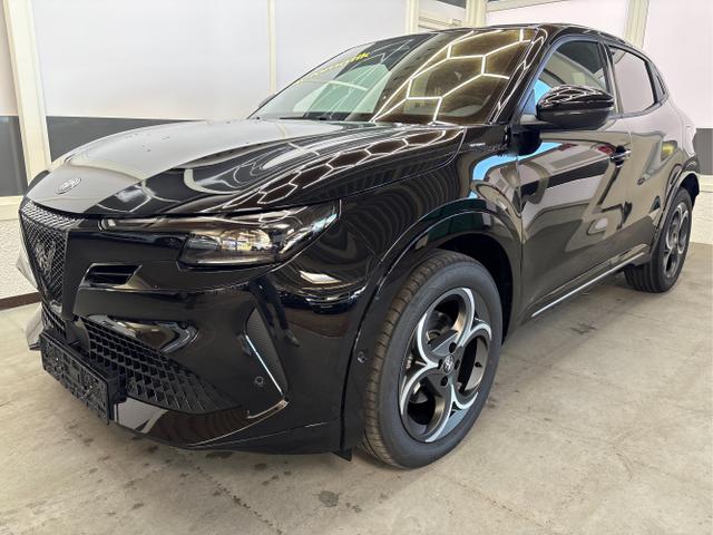 Alfa Romeo Junior - SPORT SPECIALE DCT ACC MATRIX NAVI KEYLESS