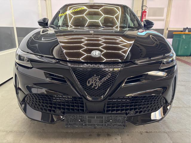 Alfa Romeo Junior - SPORT SPECIALE DCT ACC MATRIX NAVI KEYLESS