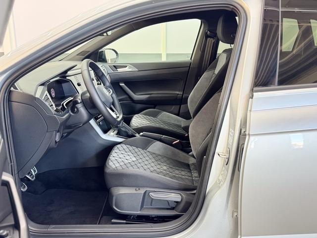 Volkswagen Taigo R-LINE SHZ BLACK PACK MATRIX ACC 
