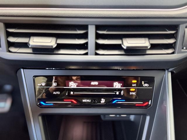 Volkswagen Taigo R-LINE SHZ BLACK PACK MATRIX ACC 