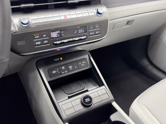 Hyundai KONA Elektro Premium 65kWh W&Auml;RMEPUMPE NAVI SHZ ACC 